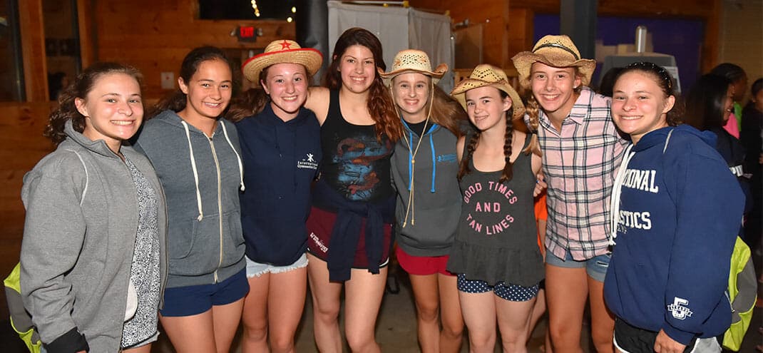 western theme day at camp, girls wearing cowgirl hats